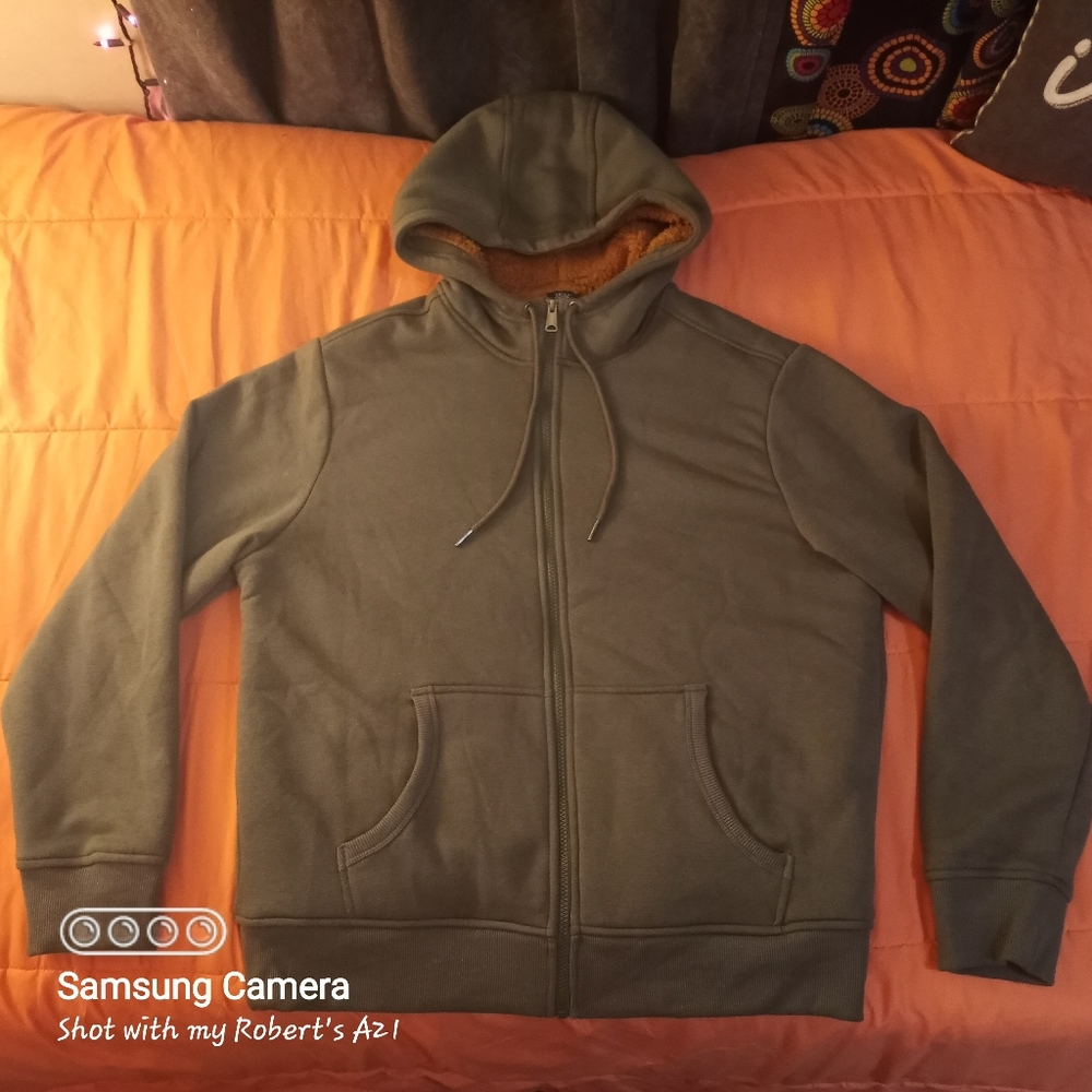 Sz large insulated zip up hoodie